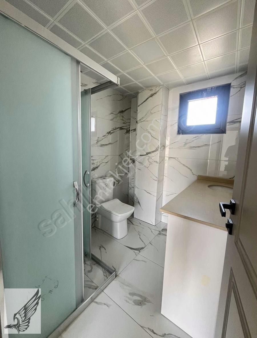 Akarca'da Denize Yürüme Mesafesinde 4+1 Tripleks Satılık Villa - Görsel 19