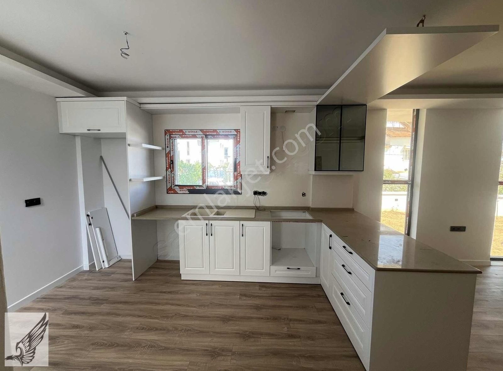 Akarca'da Denize Yürüme Mesafesinde 4+1 Tripleks Satılık Villa - Görsel 35