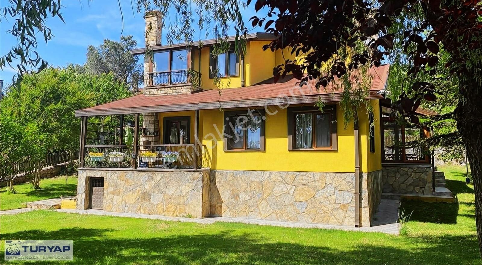 Satılık Villa Doğayla İç İçe, Sağlam Zeminde Kayalık Alanda.