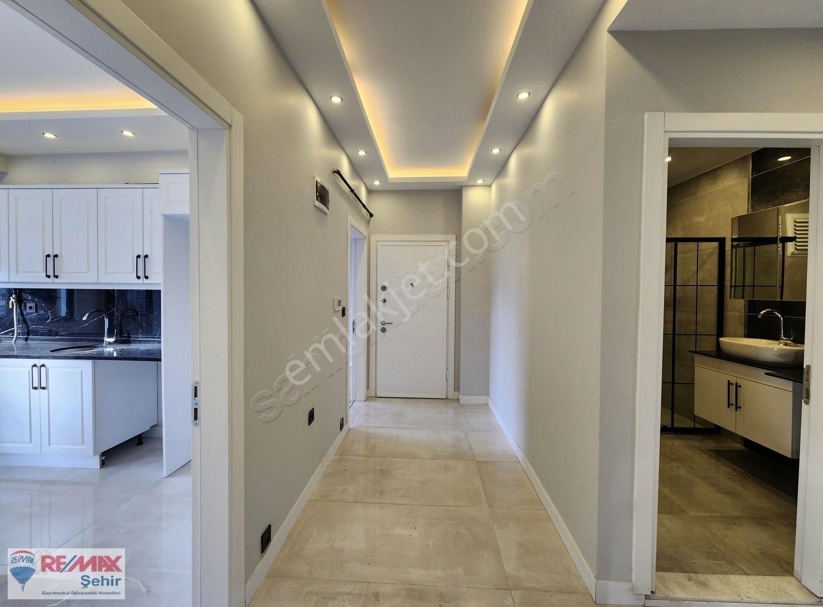 Remax'dan Çiftlikköy'de Satılık 3+1 Daire