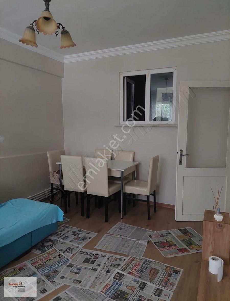 Maltepe Zümrütevlerde 1+1 Full Eşyalı Giriş Kat Daire