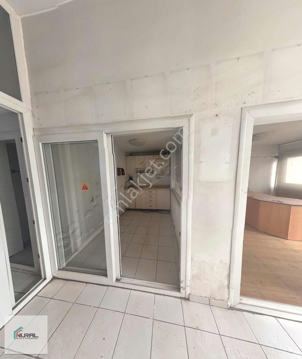 Sanayi Sitesinde Mobilyacılar Bölümünde İki Katlı Satılık İşyeri - Görsel 5