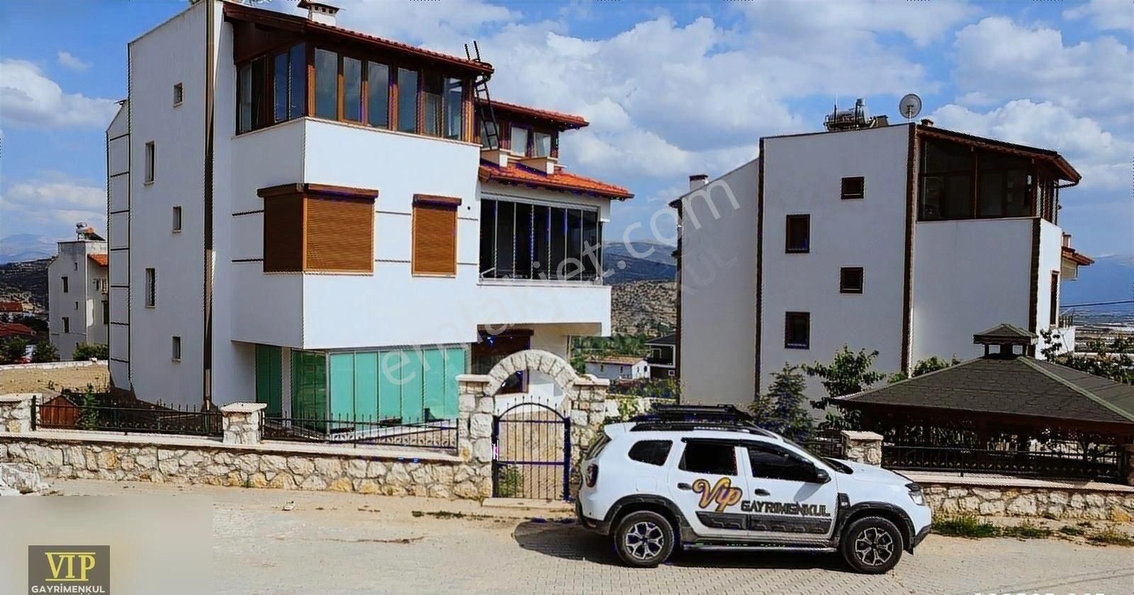 Vip Gayrimenkul'den Villalar Bölgesinde 7+2 Ultra Lüx Villa - Görsel 2