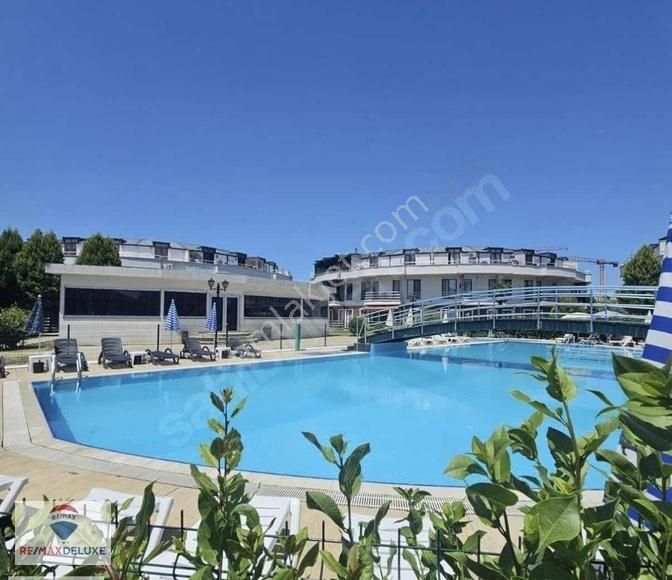 Kartepe Meridyen Elite Sites'inde Havuzlu Dubleks Kiralık Daire