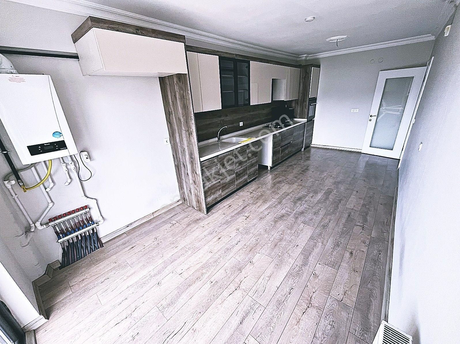 Cihandan Yukarıyahyalar Selçuklu,ivedik Caddede Satlık 4+1 Daire