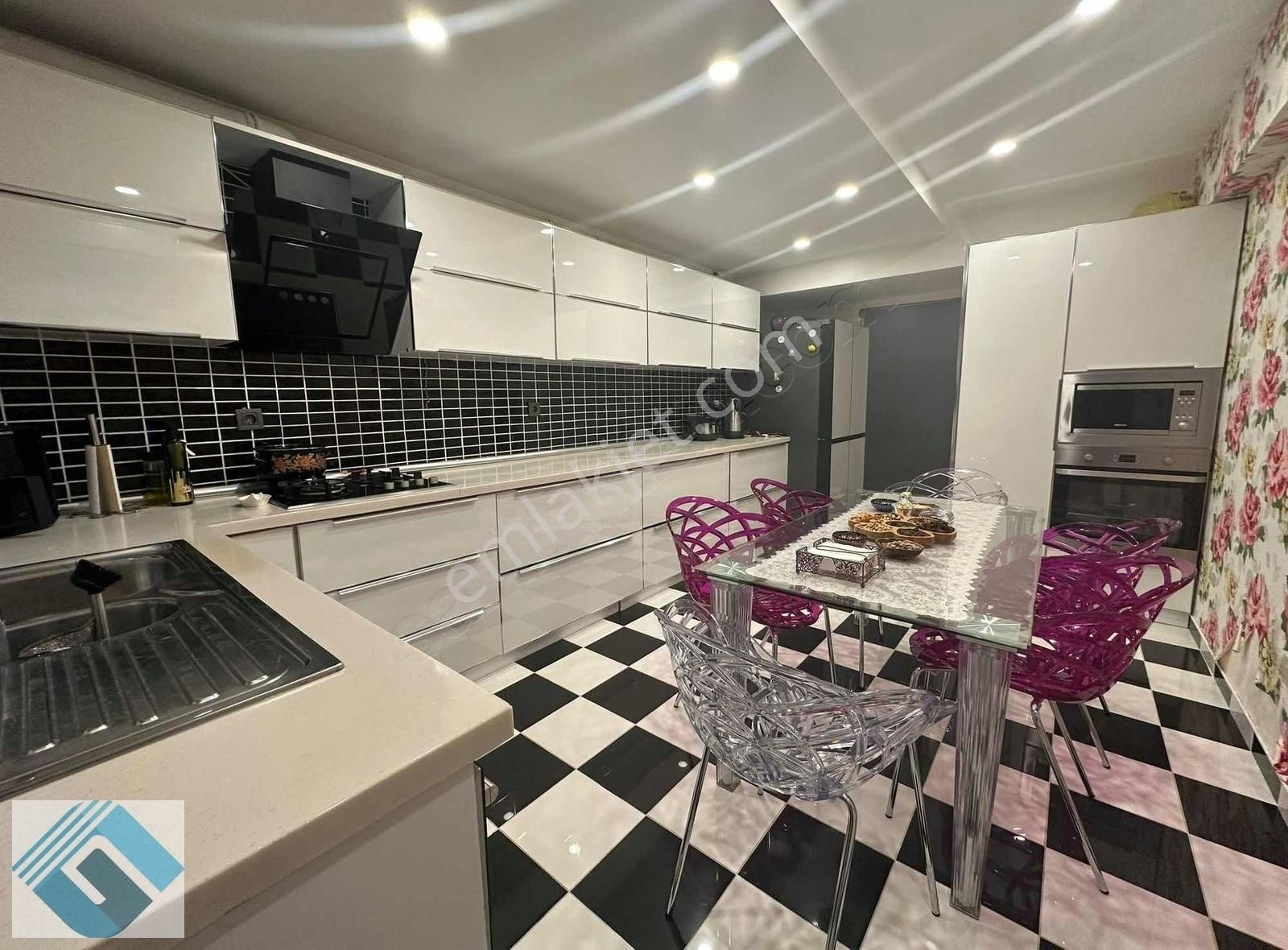 Beykent Merkezde Jetkent Sitesinde Ultra Lüks Satılık 3+1 Daire - Görsel 21