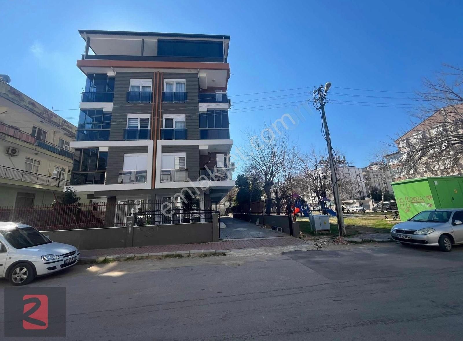 Hatice Enhoş'tan Etiler'de Sıfır Kiralık 1+1 Daire