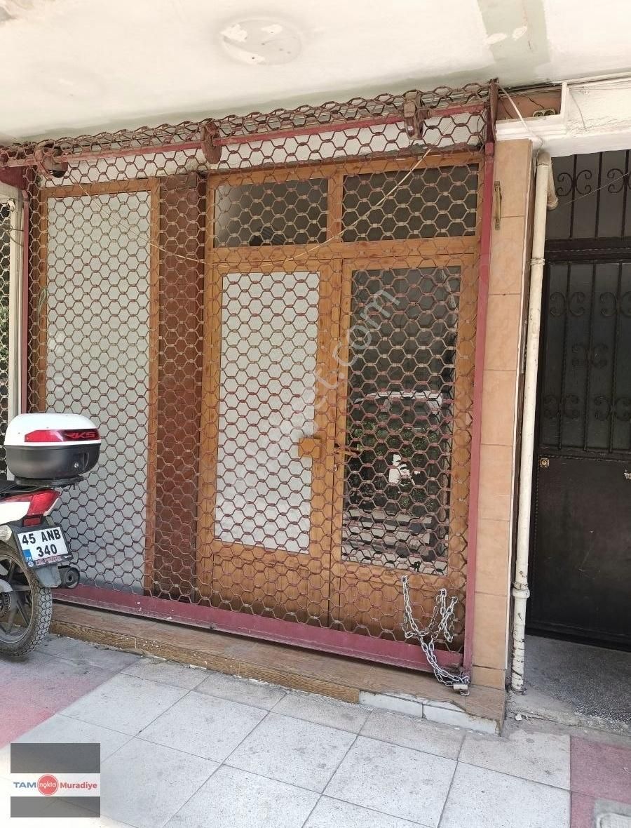 Peker Mahallesi Hakkı İplikçi Caddesi Üzerinde Dükkan