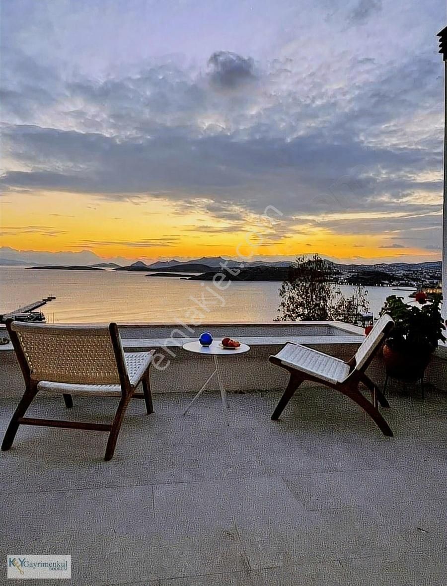 Bodrum Kumbahçe'de Kale Manzaralı 2+1 Kiralık Daire