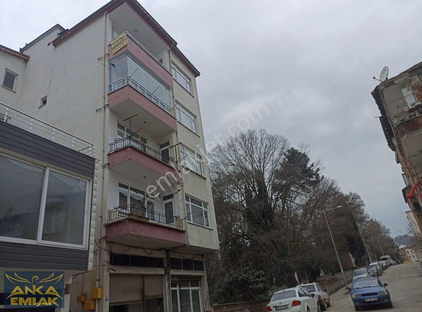 Çarşı Merkezde, İçi Yenilenmiş 2+1 Daire