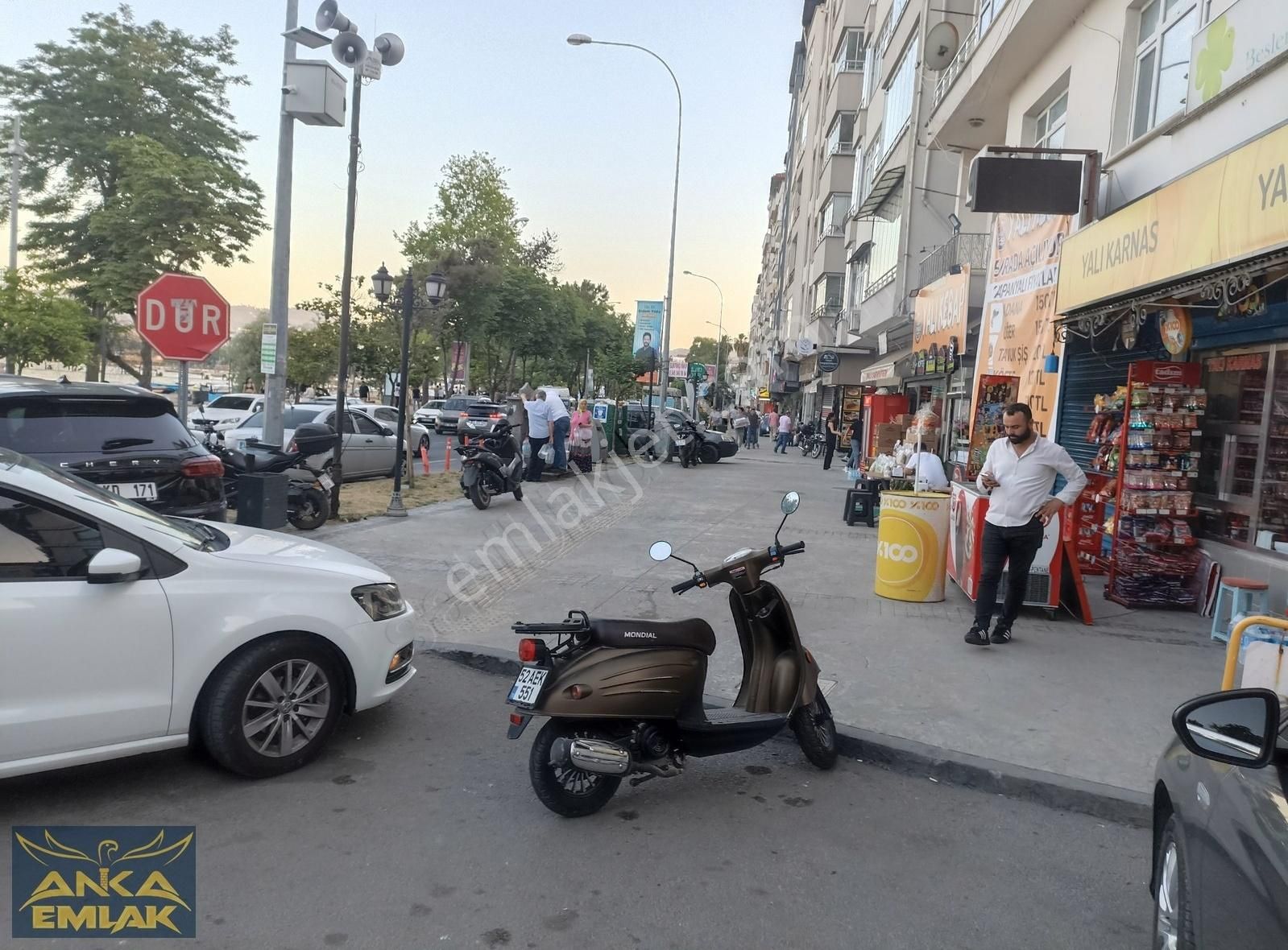 Sosyal Hayatın Merkezi Yalı'da, Eşyalı