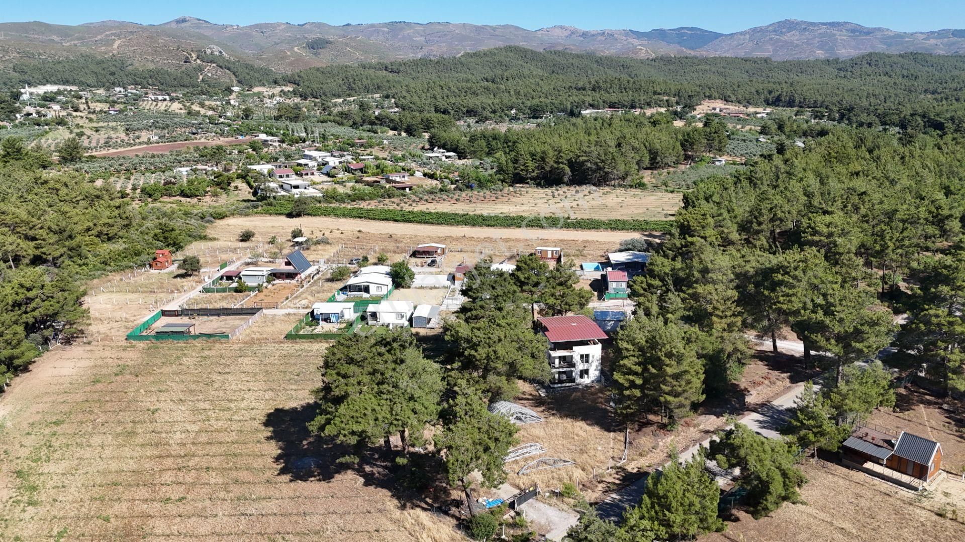 Çatalcada 300 M2 Arsa Elektrik Su 90 M2 Ev 2+1 Bahçeli Site İçi Menderes İzmir