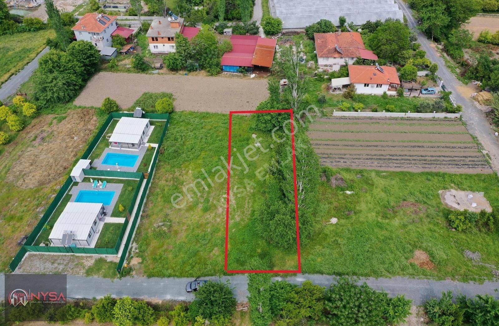 Nysa Emlak'tan 900m2 Yolu Açılmış Satılık Kupon Arsa