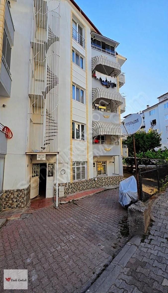 Vadi Emlak'tan Karşıyaka Mahallesinde Kiralık Eşyalı 2+1 Daire