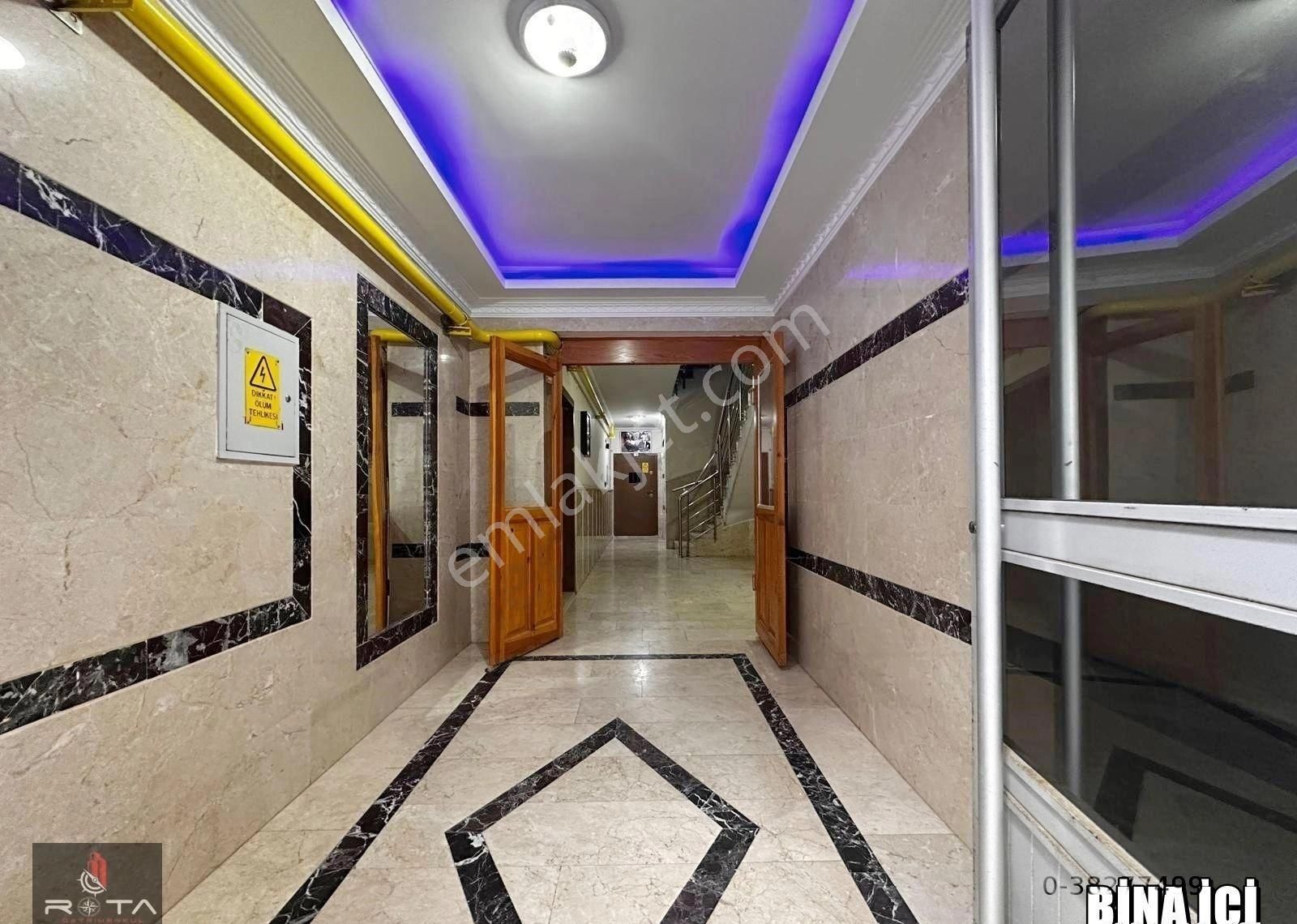 Hastaneler Yakını Cd Üzeri Ara Kat-çift Balkon 3+1 Masrafsız !!!