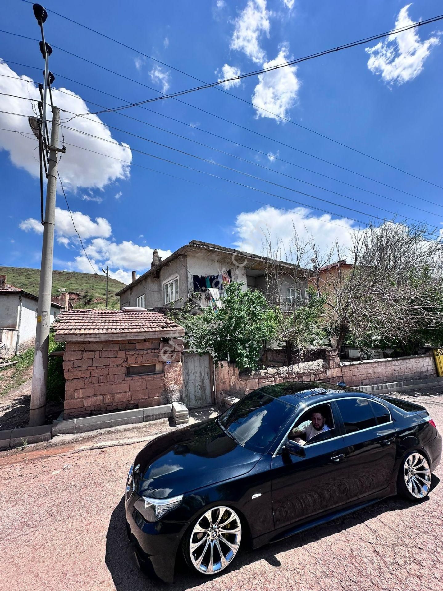 Bedır Muhtar Mh Mustakıl Ev Arsalı Takasa Acık