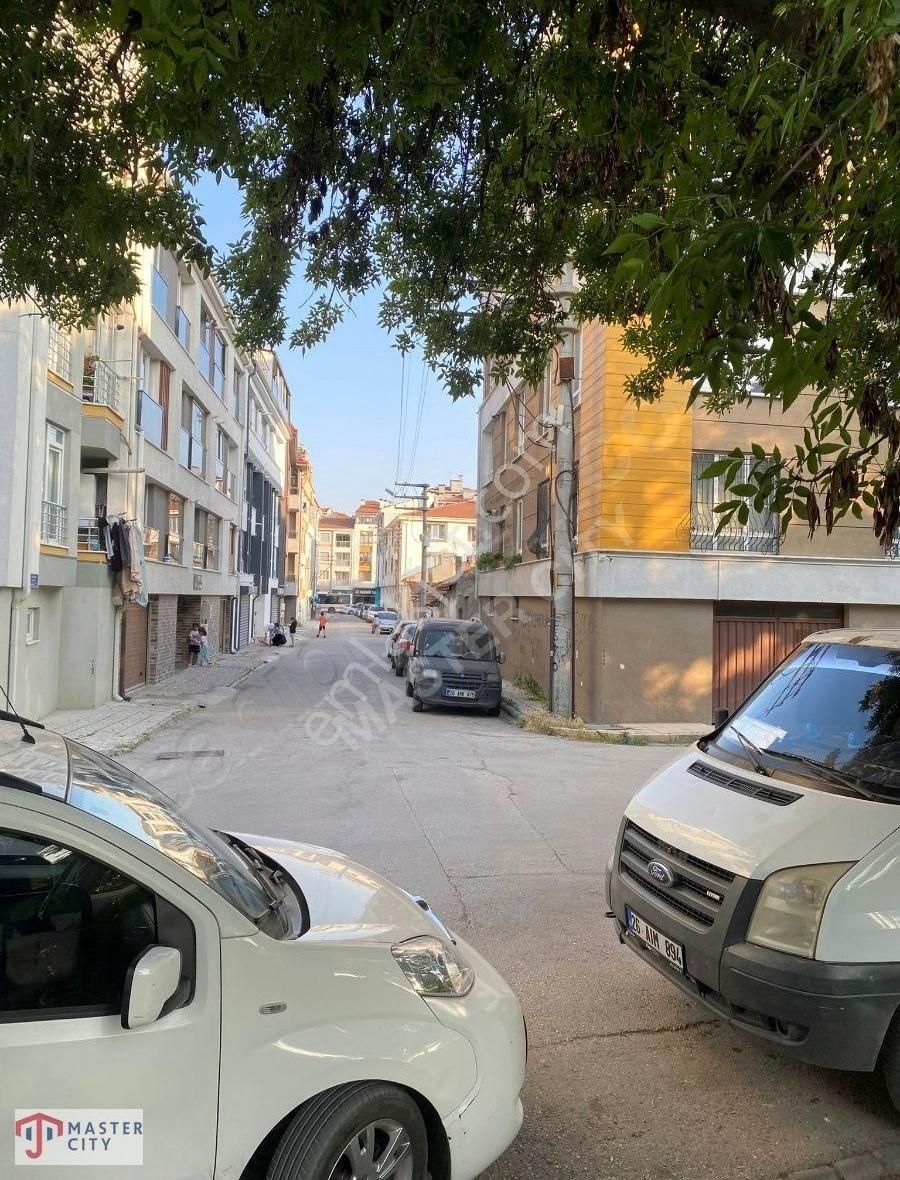 Kumlubelde Eşyalı Asansörlü Satılık Daire