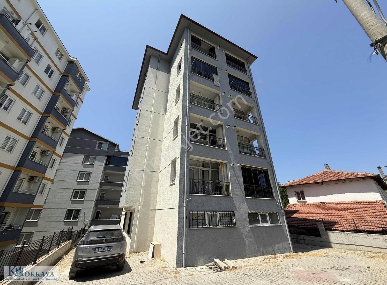 Kökkaya'dan Geniş Ferah Cam Balkonlu 2+1 Eşyalı Daire