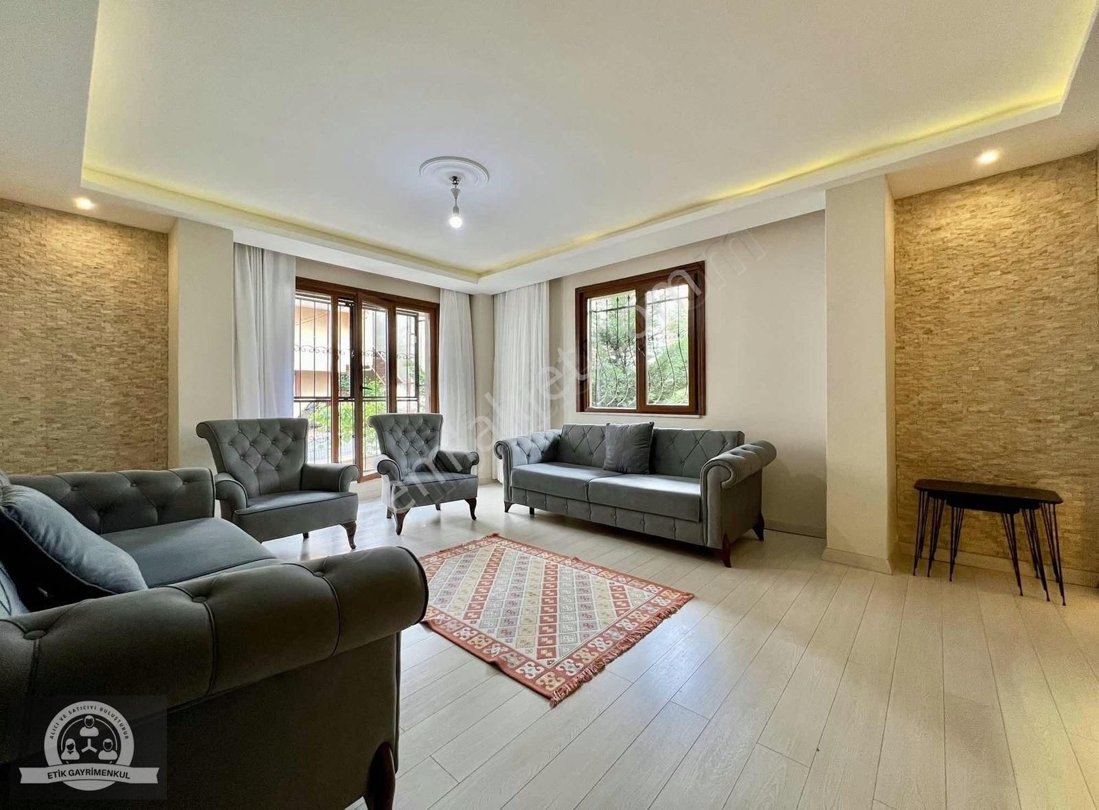 Akpınar Mah. Tam Camlı 2+1 Net 105 M2 Giriş Dubleks