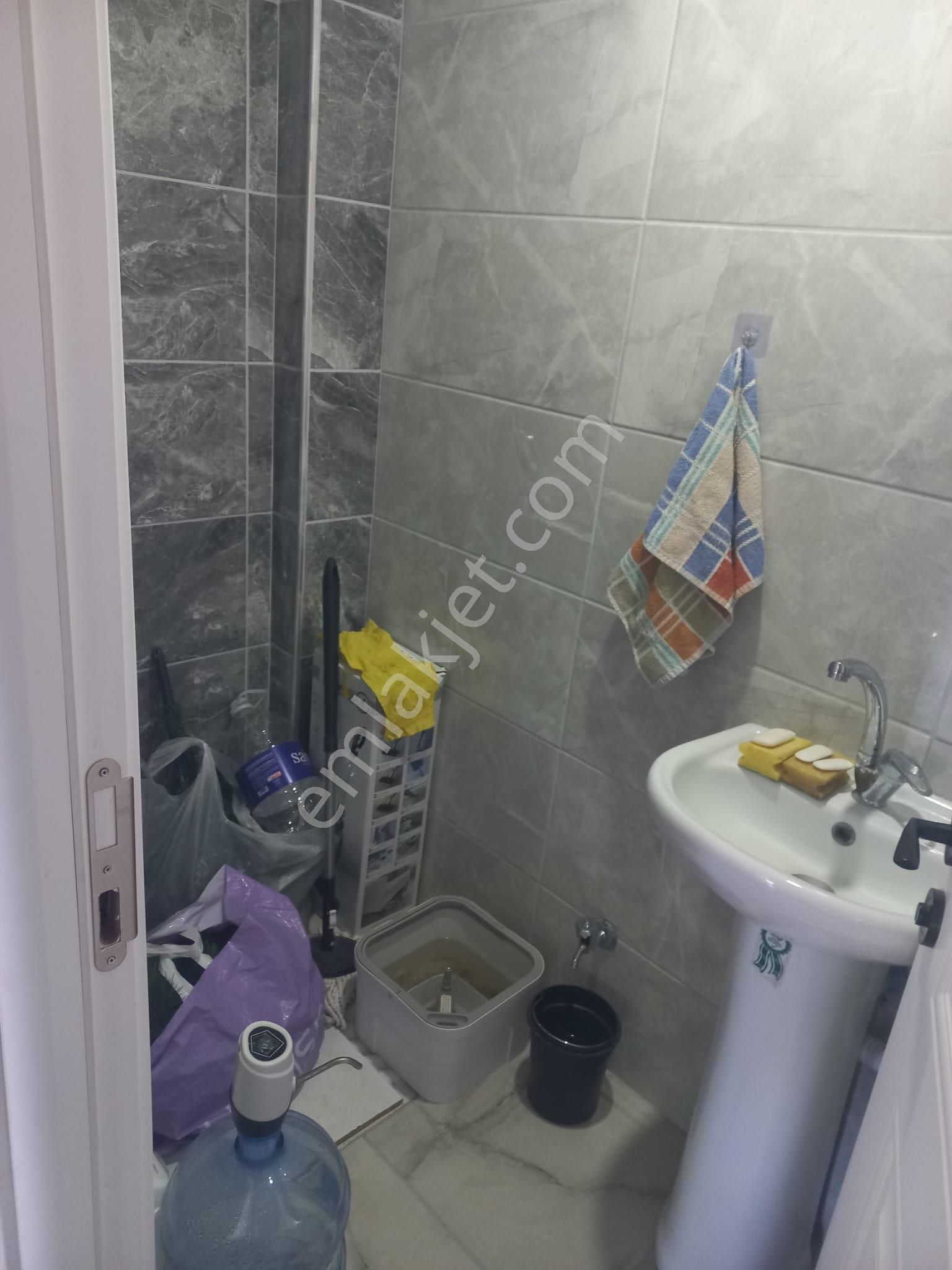 Satılık Eskişehir - Esentepe Mah Arakat 3+1 Ebeveyn Banyolu Eğitimciler Cd Yakını ; - Görsel 24