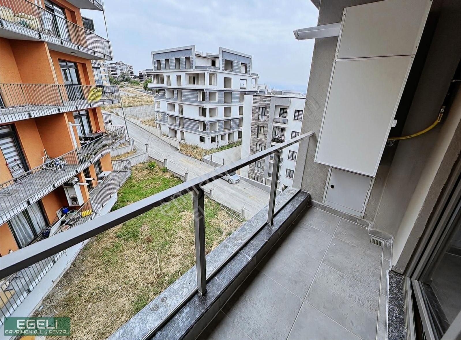 Egeli'den Görükle Mahal'de 2+1 Lüks Eşyalı Satılık Daire