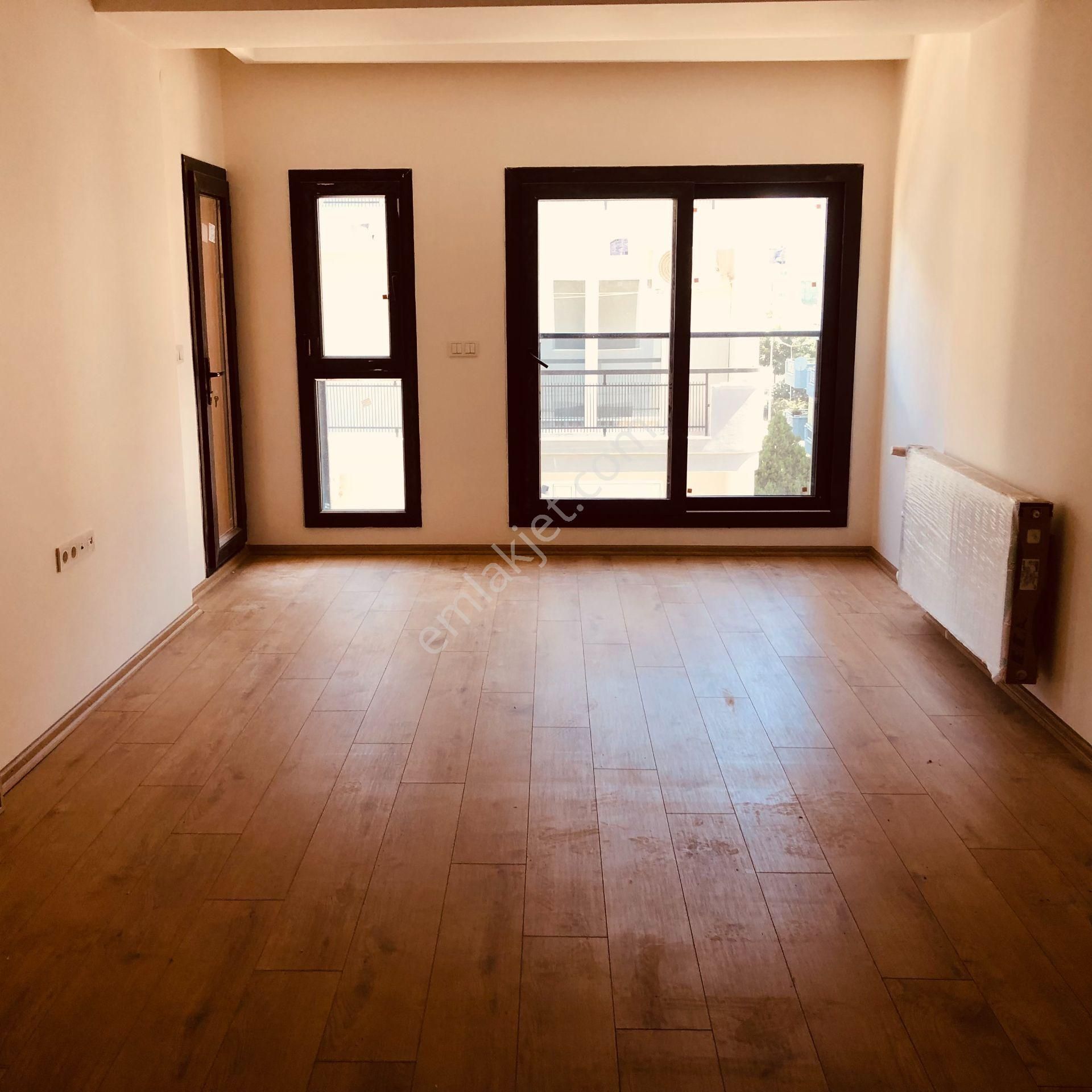Karşıyaka Yalı Mahallesinde Kiralık 2+1 Ultra Lüx Daire