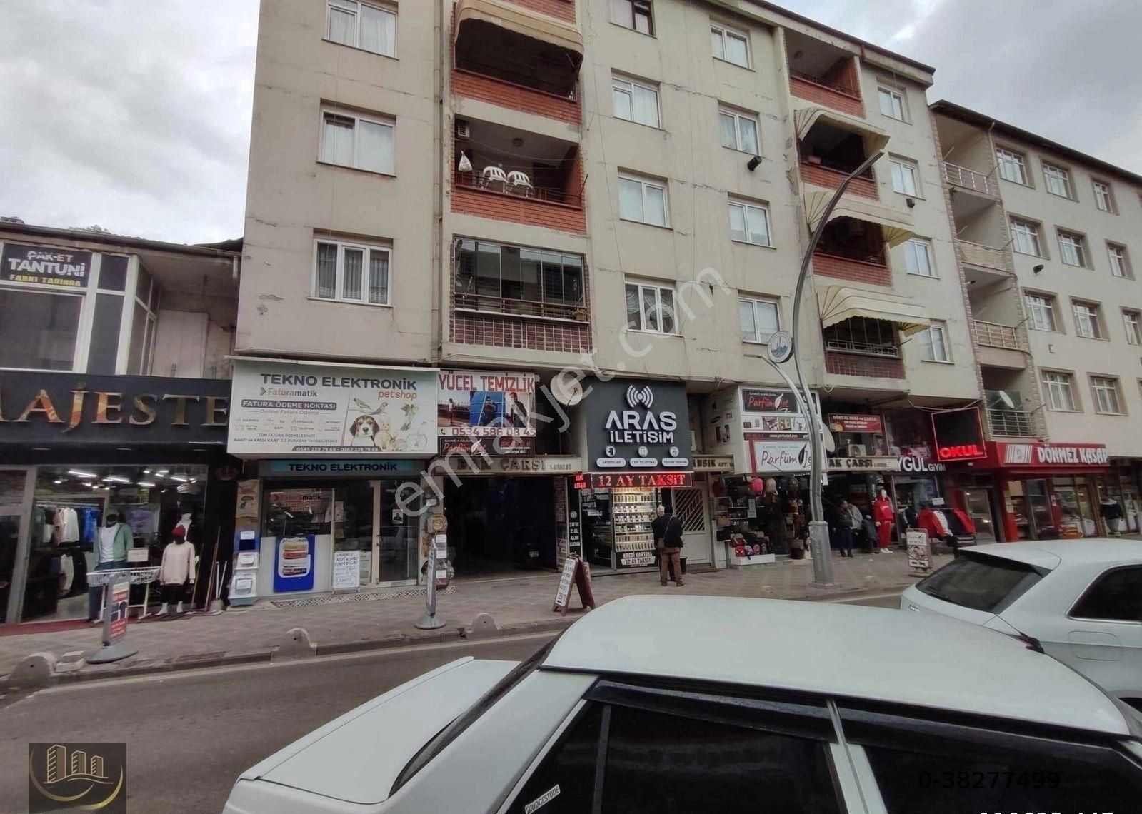 Derince Denizciler Cad Bak Pasajında Satılık Asma Katlı Krediye Uygun Dükkan.