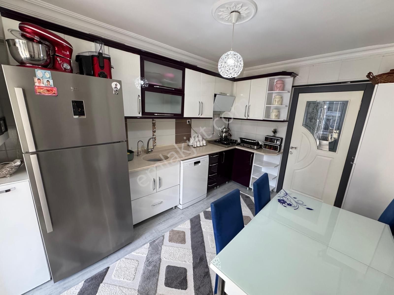 Karapürçek Uçaklı Park 1 Kat 3+1 130m2 Asansörlü Kombi Duşakabin Vestiyer Ön Cephe Full Yapılı