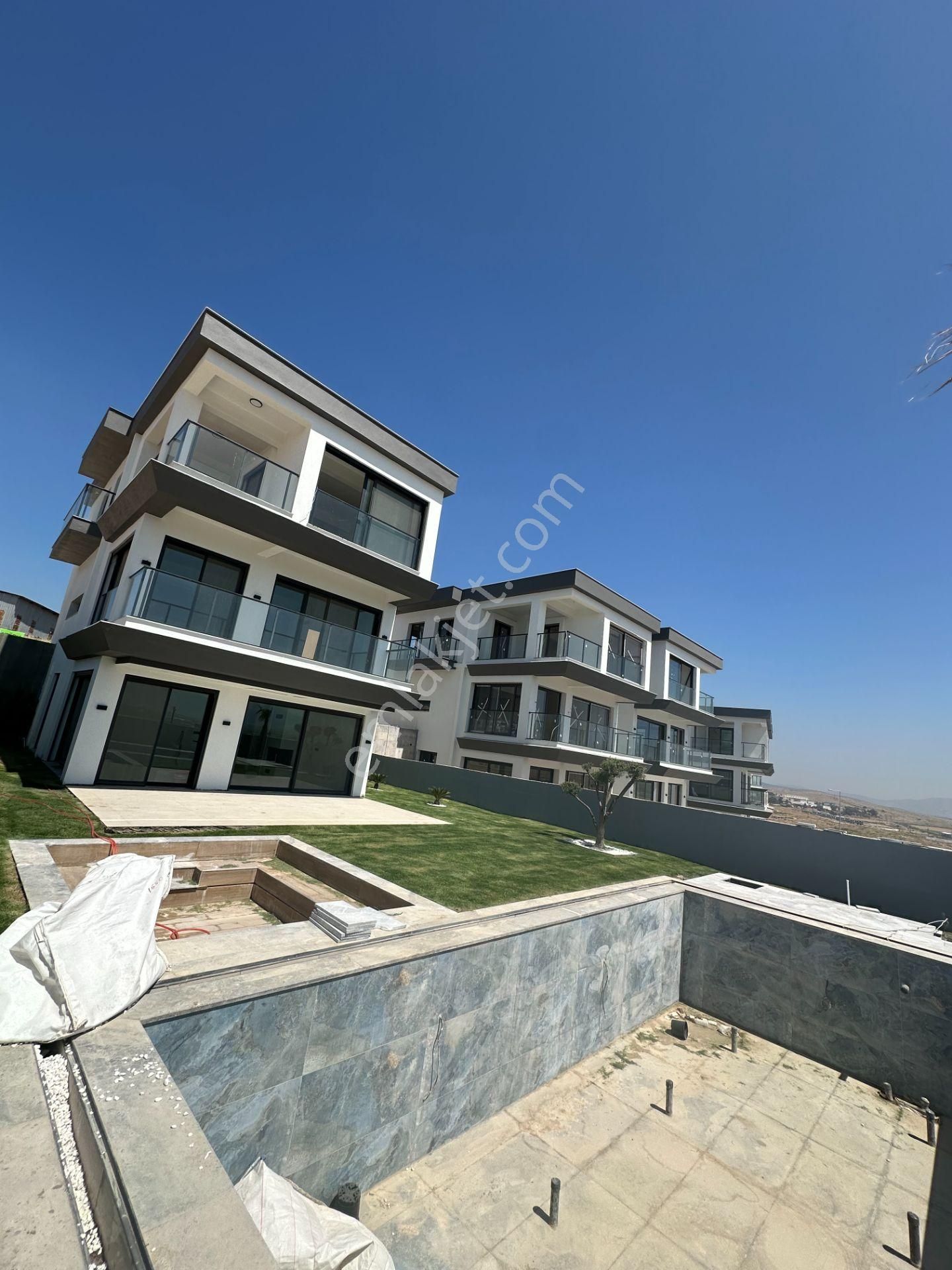 Mert Uçar'dan Satılık Menemen Villakent De Sıfır Villalar - Görsel 3