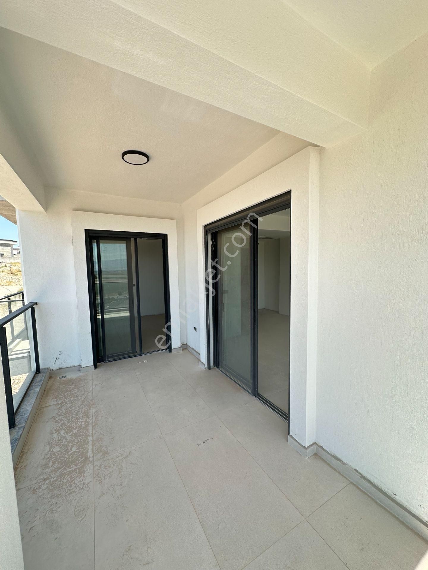 Mert Uçar'dan Satılık Menemen Villakent De Sıfır Villalar - Görsel 15