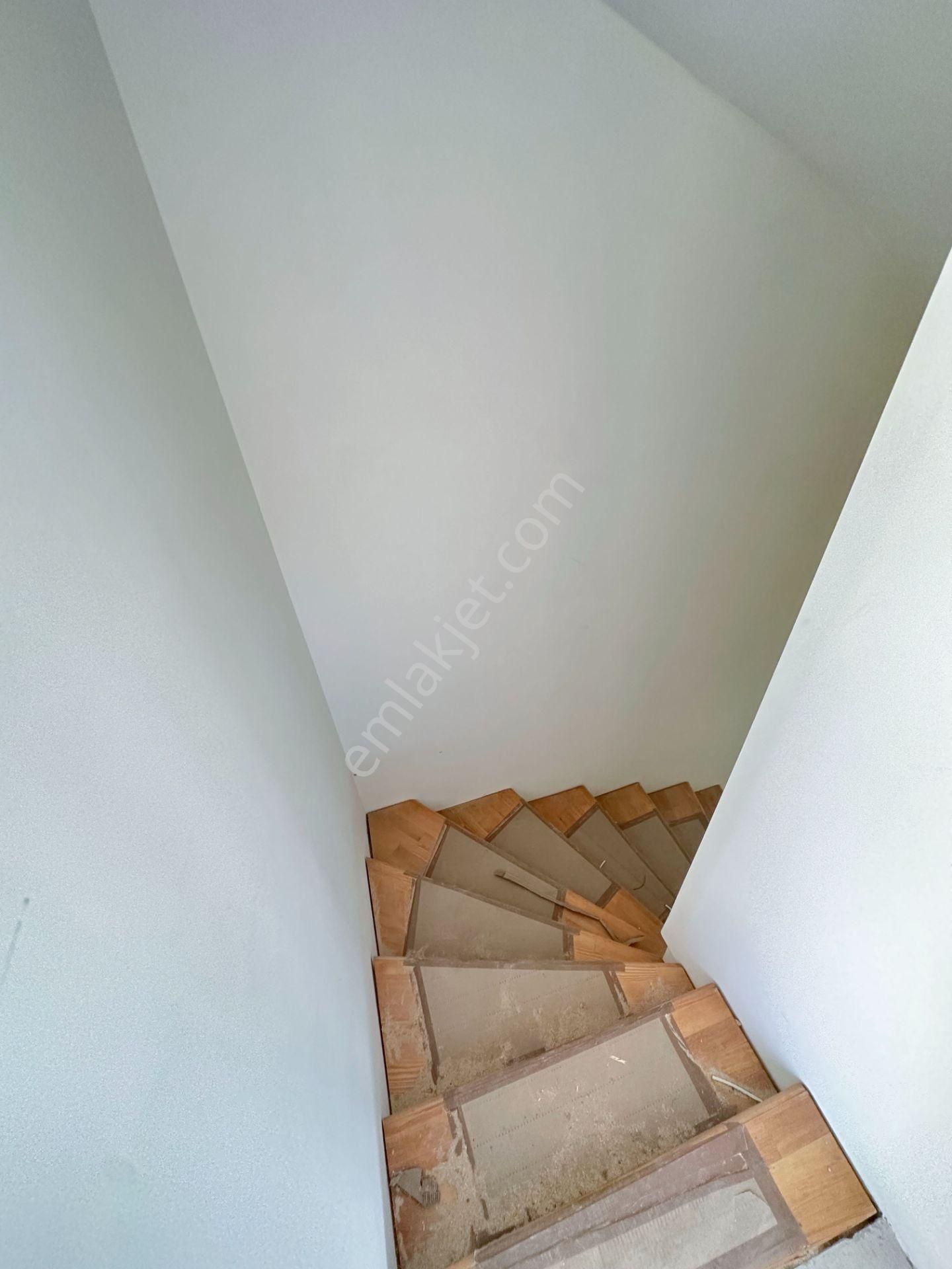 Mert Uçar'dan Satılık Menemen Villakent De Sıfır Villalar - Görsel 22