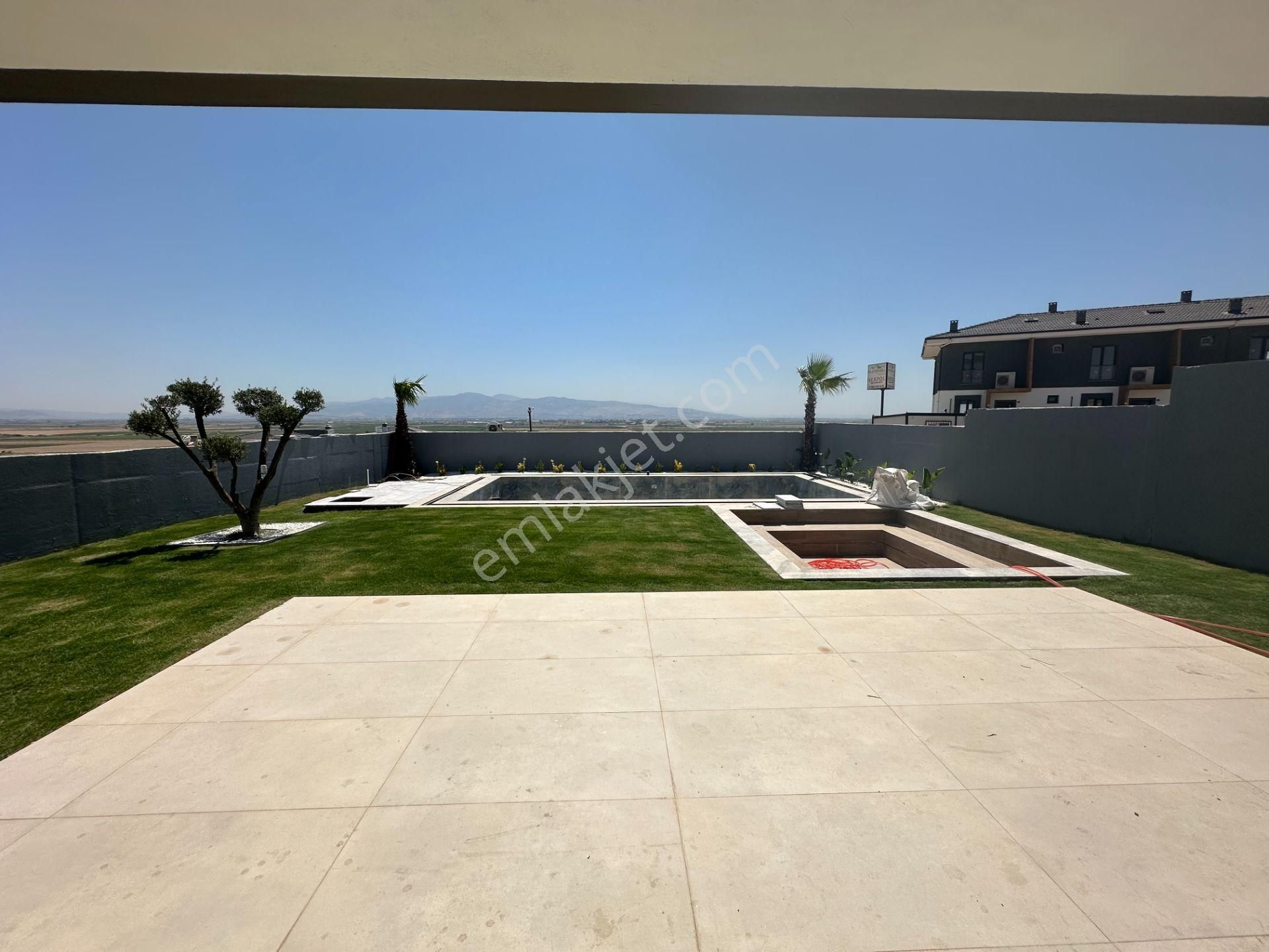 Mert Uçar'dan Satılık Menemen Villakent De Sıfır Villalar - Görsel 32