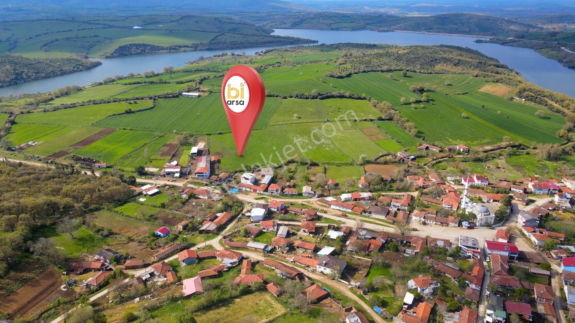 Biga Çeltik Köyünde 300 M² İyi Konumda Konut İmarlı Arsa - Görsel 2