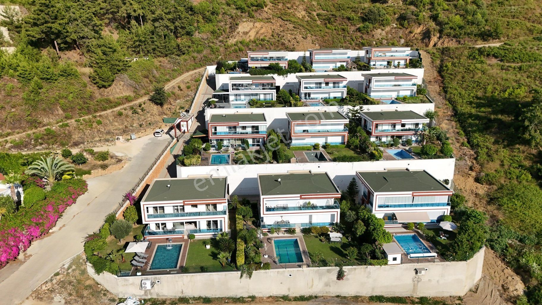 Kargıcak’da Deniz Kale Manzaralı Lüx Eşyalı Müstakil Villa