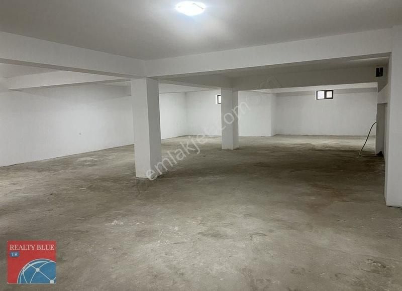 İstanbul Sancaktepe Kiralık 1.000 M2 Dükkan&depo