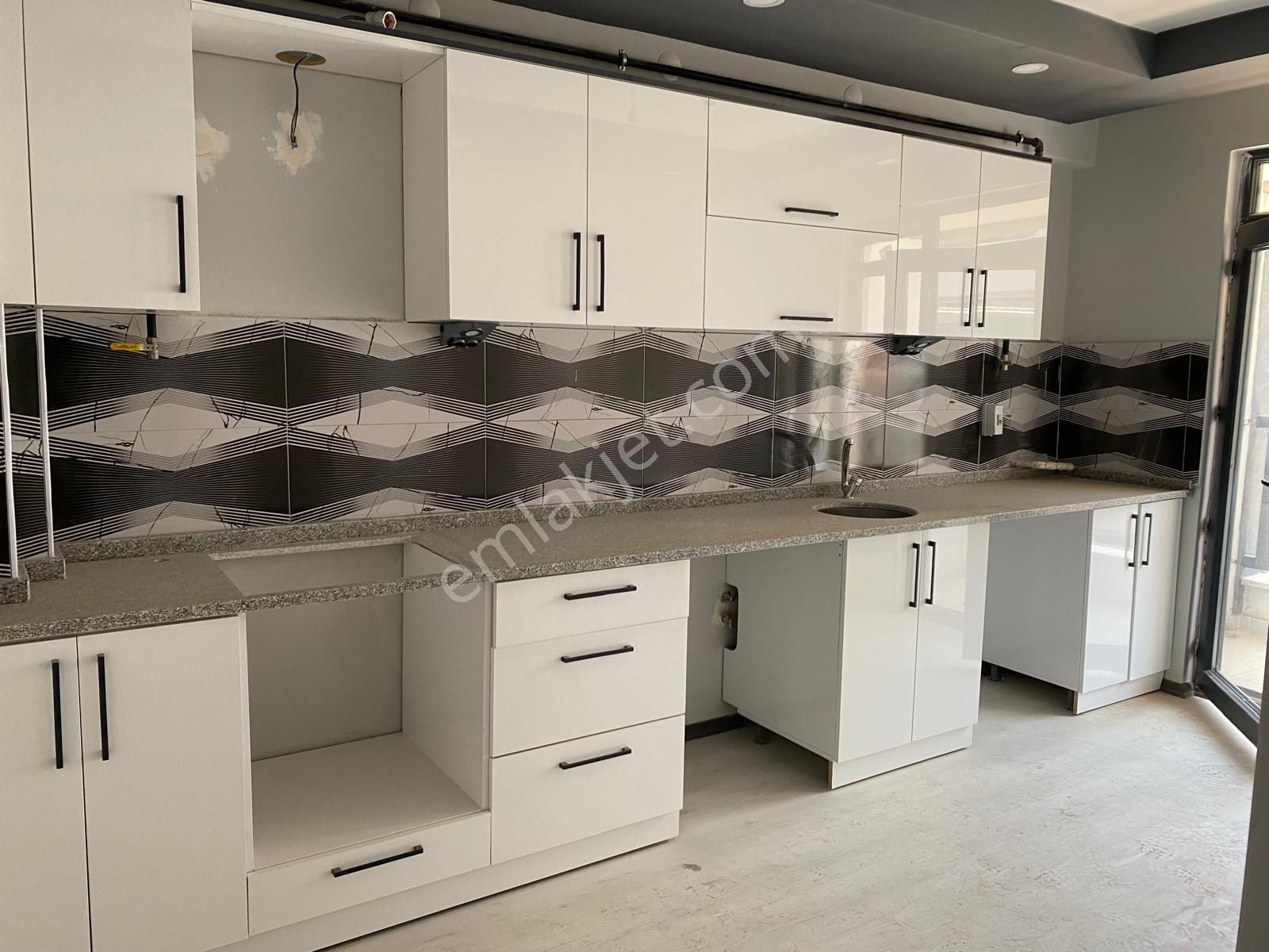Nil Emlak Gayrımenkul Danışmanlığından Esentepe 2+1 95 M2 Satılık Daire