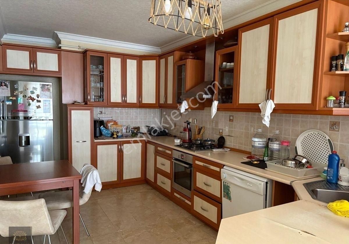 Çukurambarda Eşyalı 3+1 Kiralık Daire