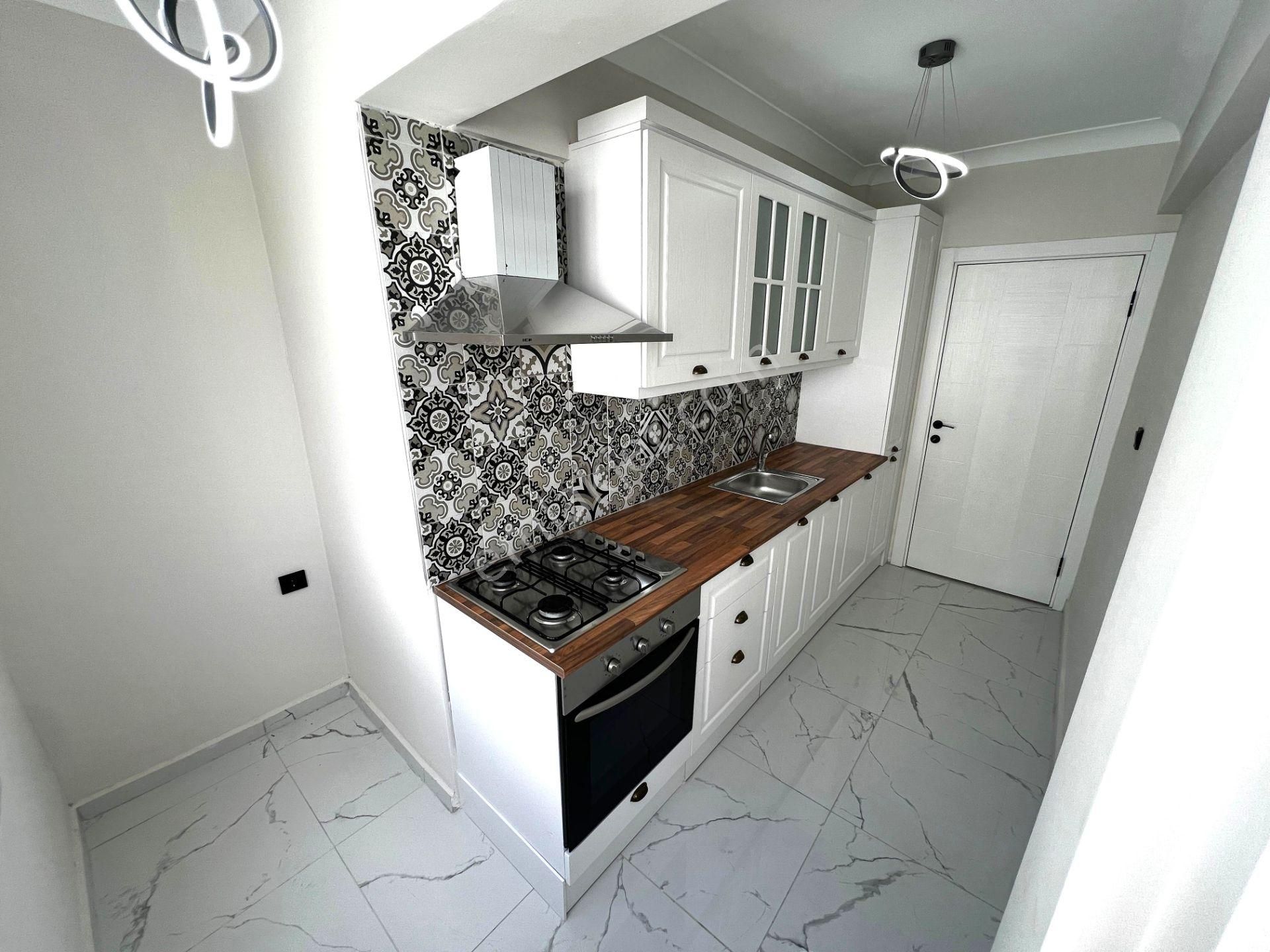 Yiğit'ten Akçay'da 2+1 Lüks Tasarımlı Denize 150 Metre Daire