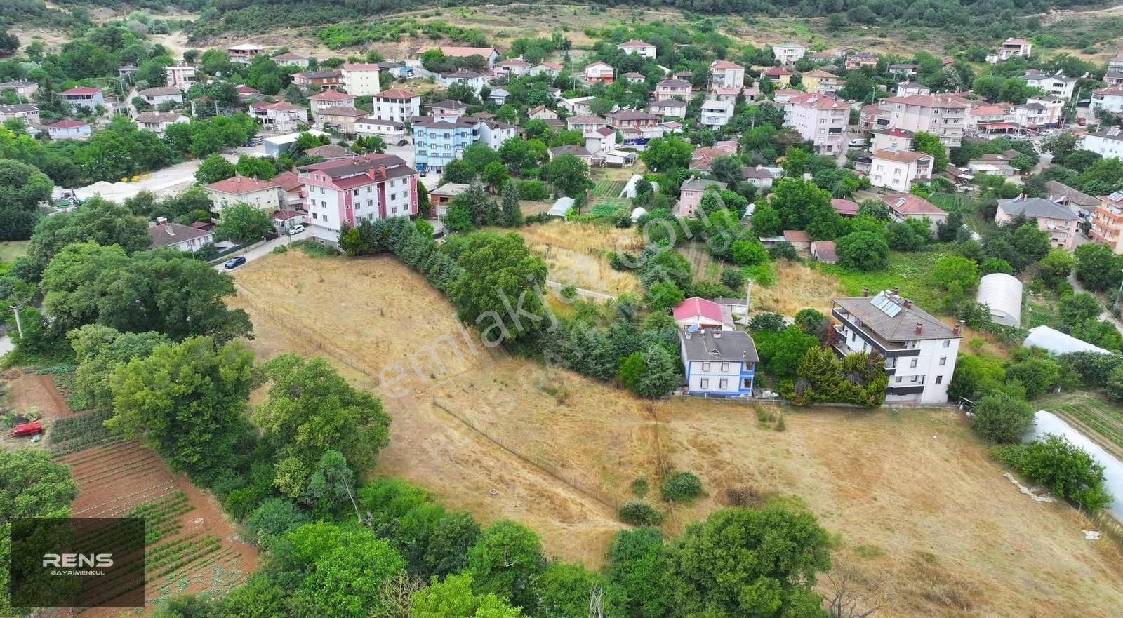 Rens Gayrimenkul'den Köy İçinde Satılık Arsa