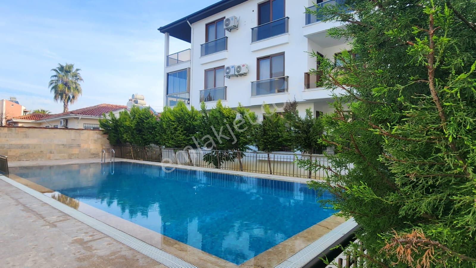 Dalaman Söğütlüyurt’ta Havuzlu Site’de 1+1 Daire Satılık