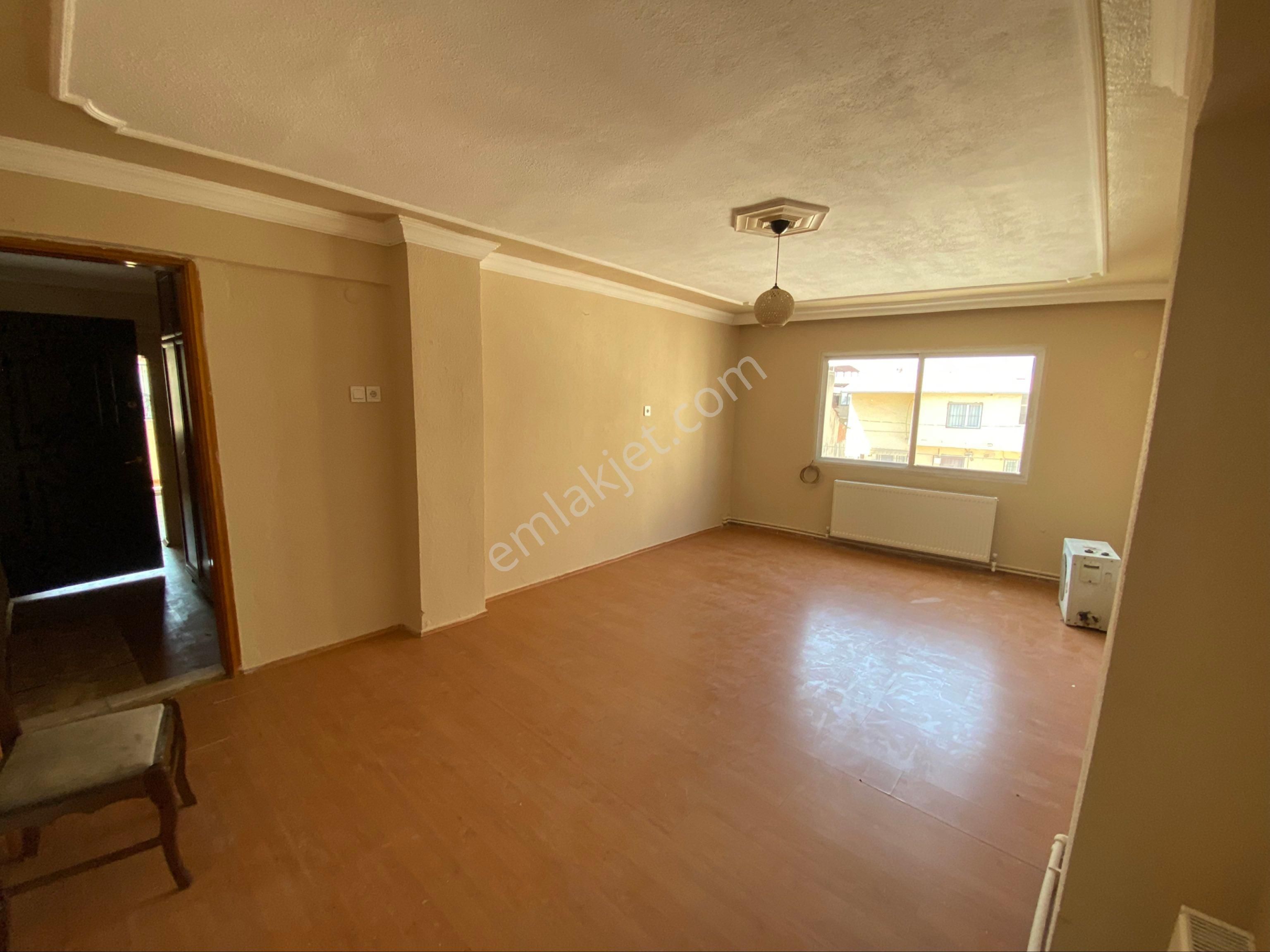 Buca Çamlık Mah.de 2+1 85m2 Dgazlı Ayrı Mutfak Arakat Kiralık Daire