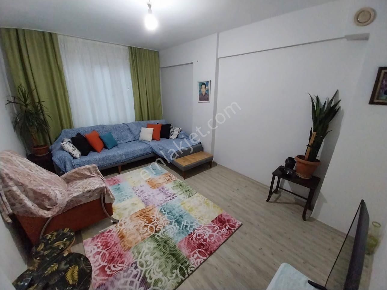 Loft'tn Sefaköy Merkezde Satılık 2+1 75m2 Kelepirrr!!