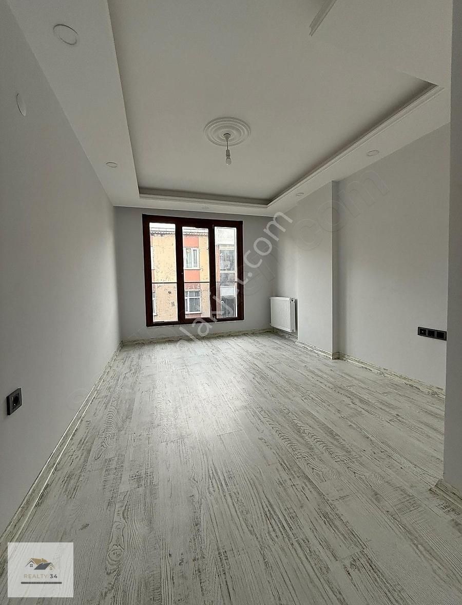 Atatürk Mahallesinde Satılık 3+2 Dubleks Daire