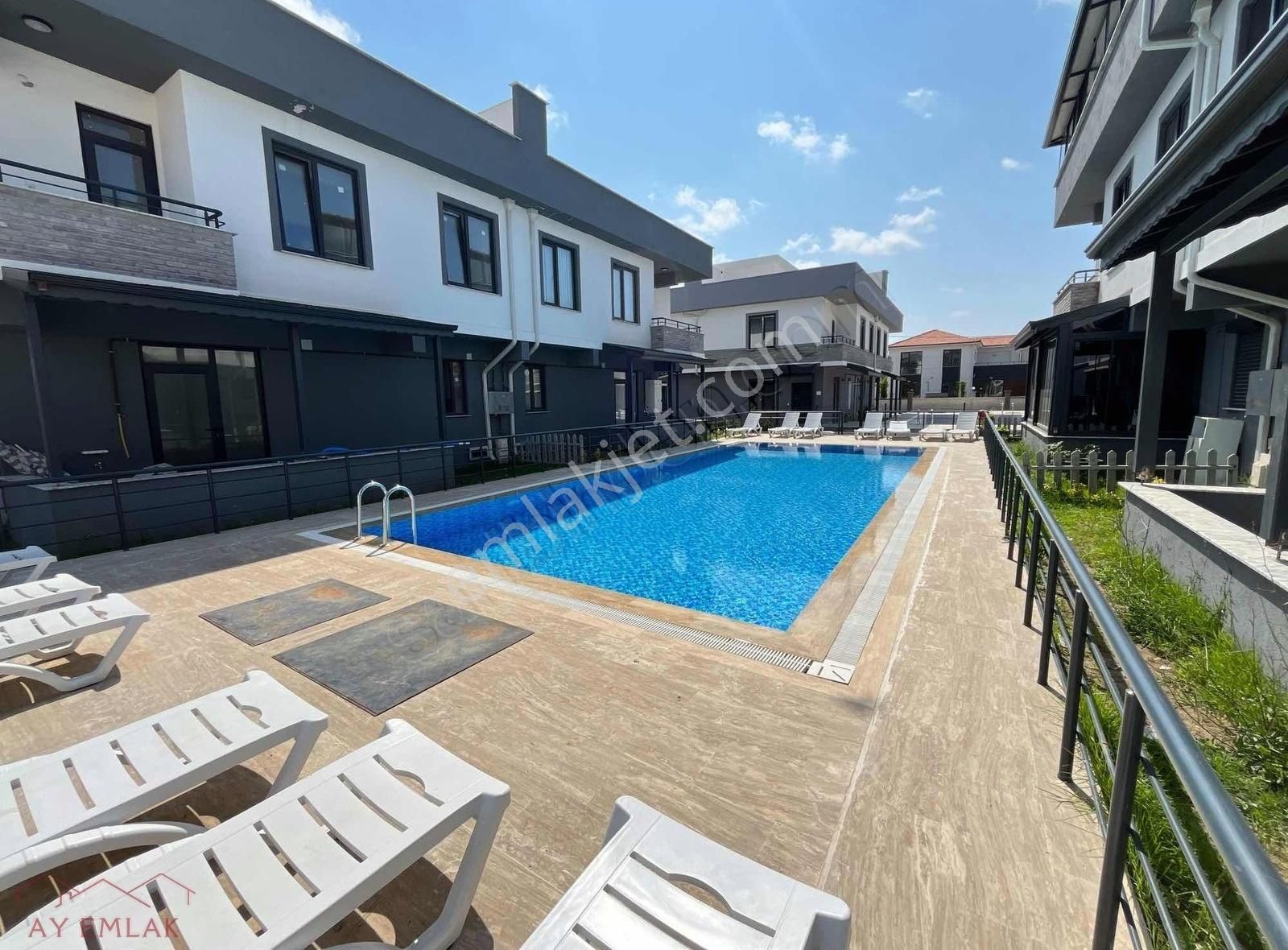 Site İçinde Müstakil Bahçeli,havuzlu,seyir Teraslı 3+1 Villa. - Görsel 3