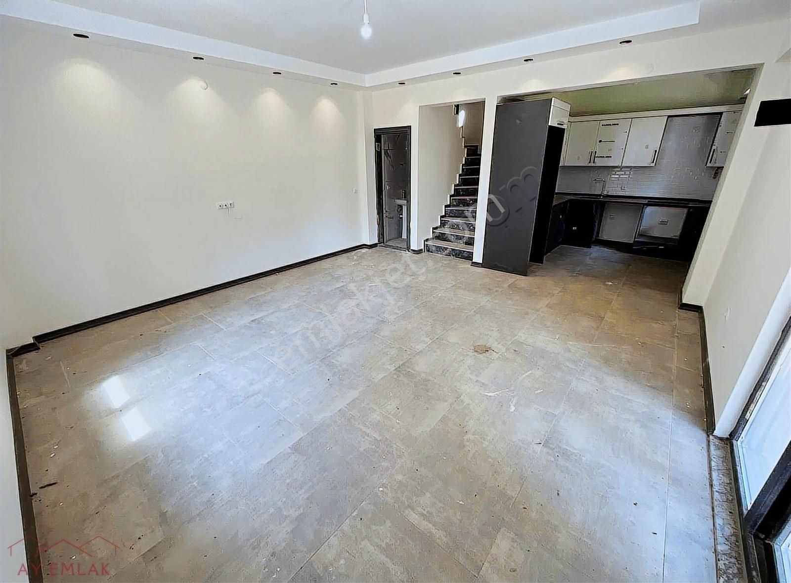 Site İçinde Müstakil Bahçeli,havuzlu,seyir Teraslı 3+1 Villa. - Görsel 31