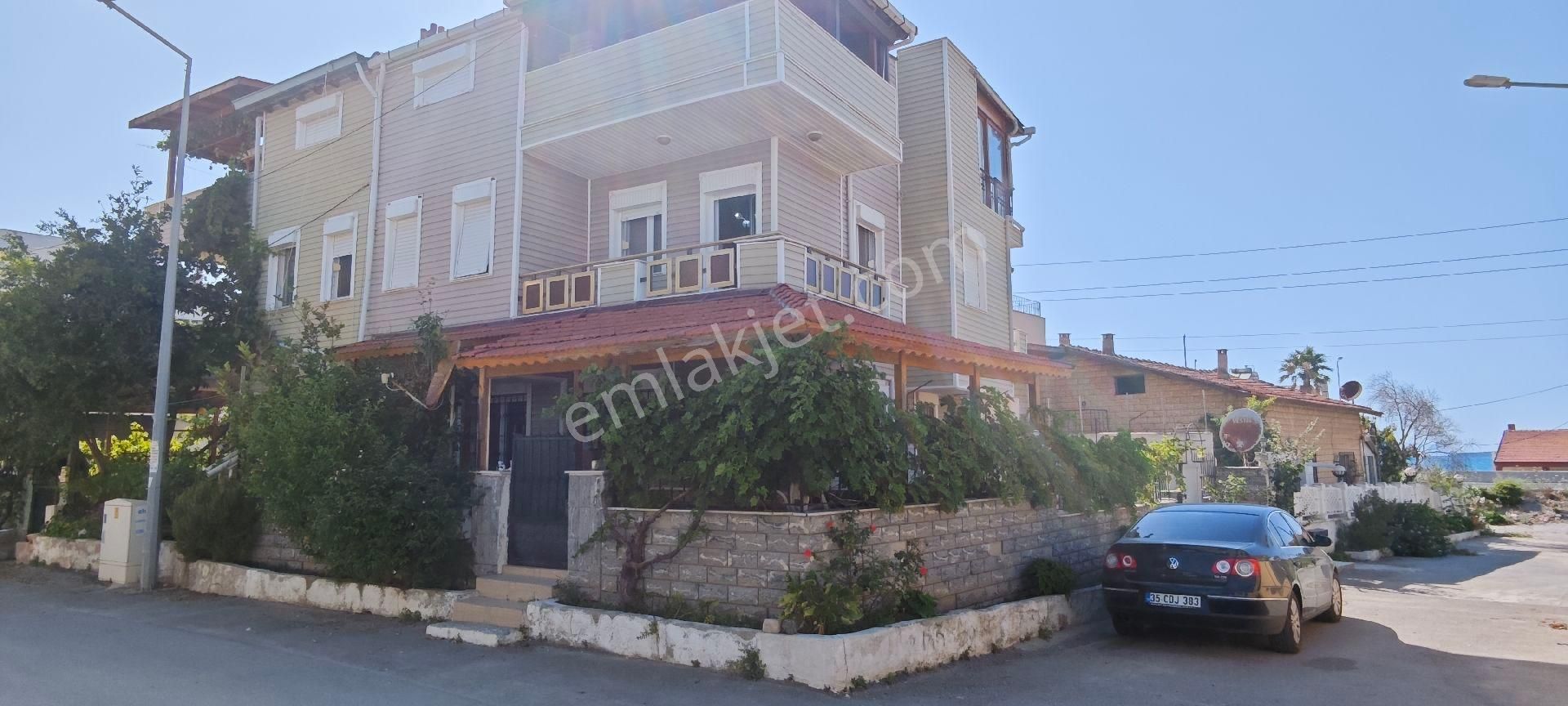 Urla Kalabak Mh Satılık 4+2 Deniz Manzaralı Villa