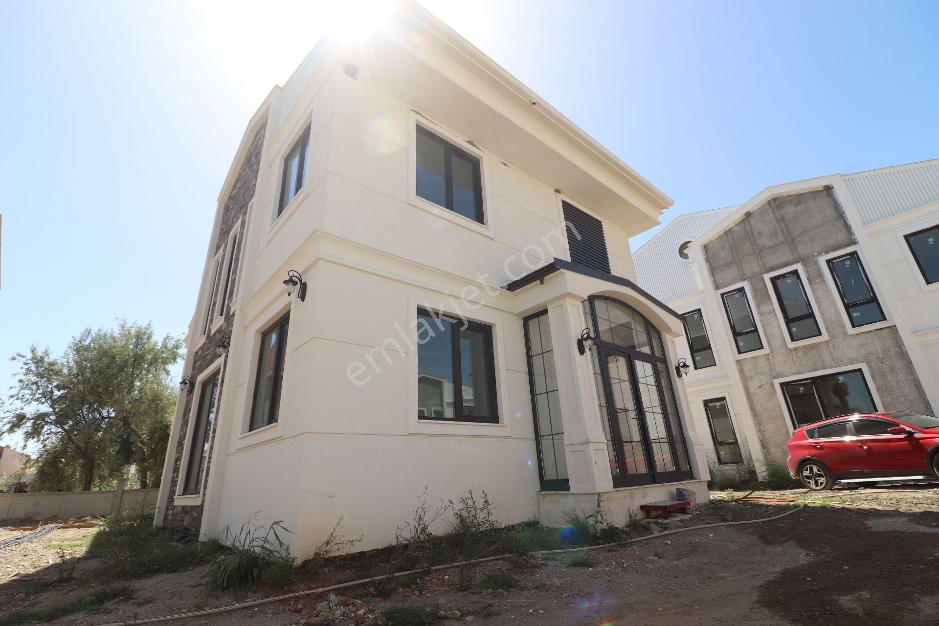 Denize Sıfır Lüks 4+1 Villalar Eşsiz Manzara Ve Konfor Bir Arada - Görsel 2