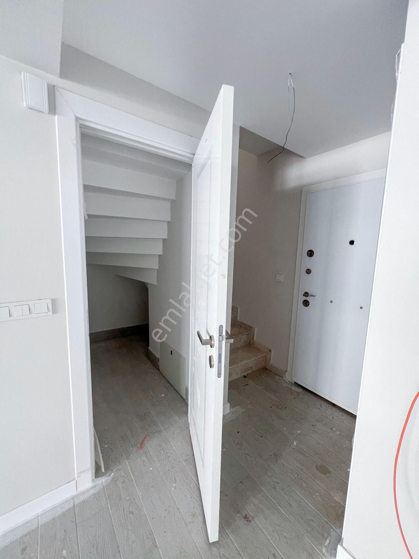 Mert Uçar'dan Satılık Yeni Foça Port Villaların Da 3+1 Dubleks - Görsel 17