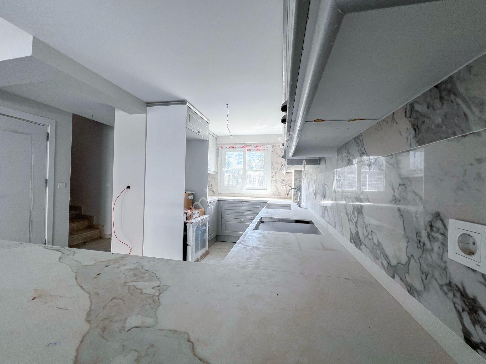 Mert Uçar'dan Satılık Yeni Foça Port Villaların Da 3+1 Dubleks - Görsel 12