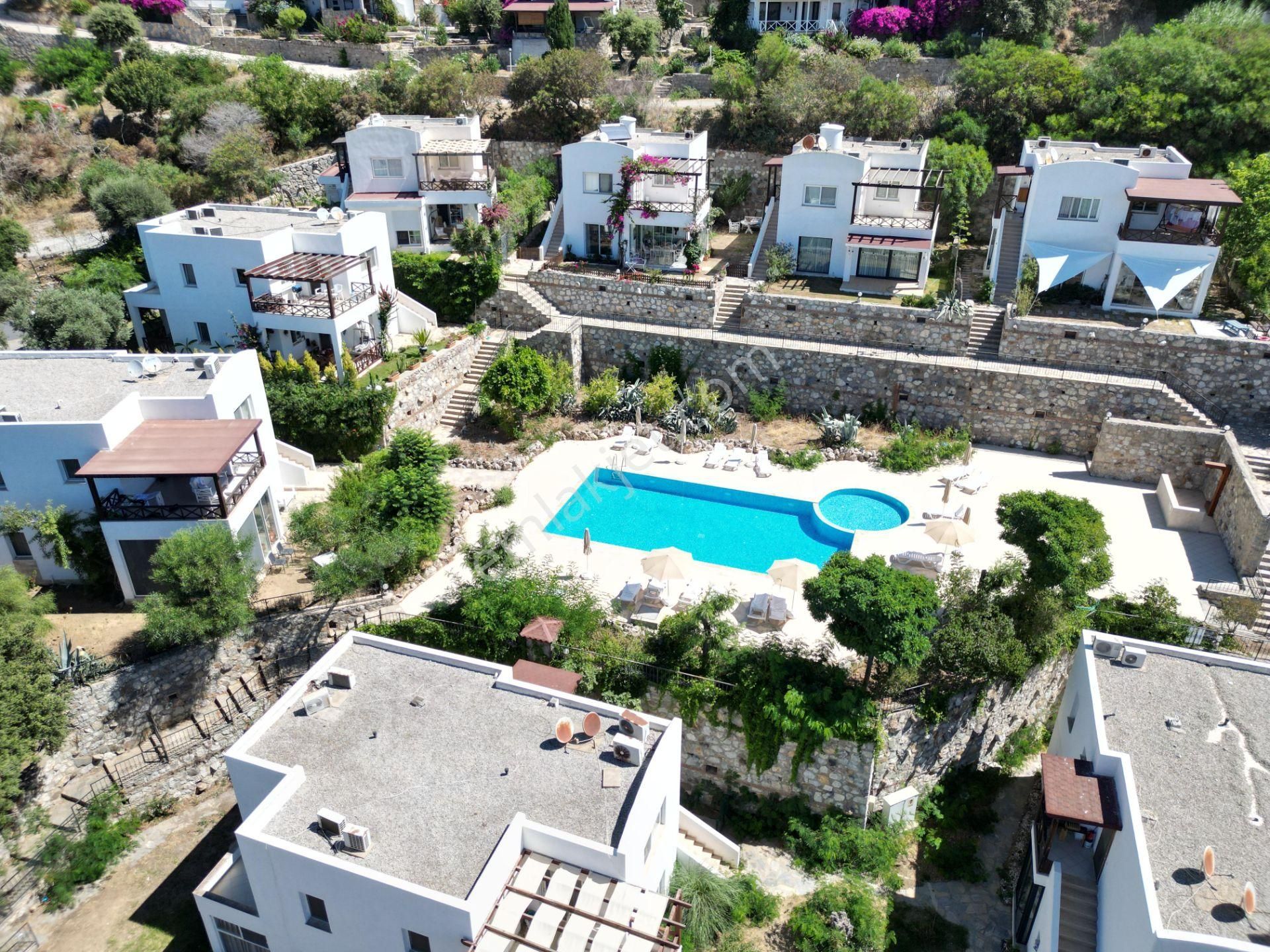 Bodrum Gümüşlük'te 2+1 Bahçe Katı Daire